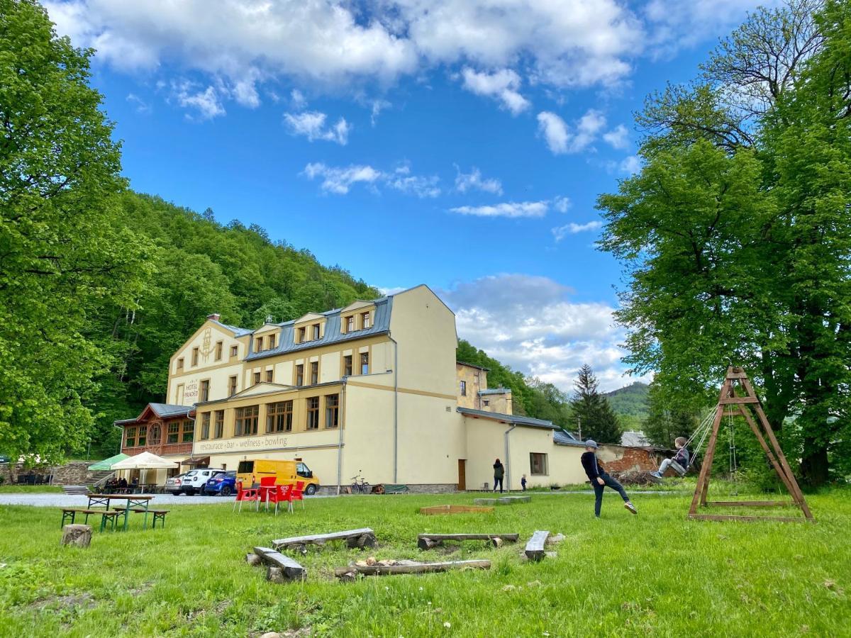 Penzion Praded Thamm Zlaté Hory Exterior foto